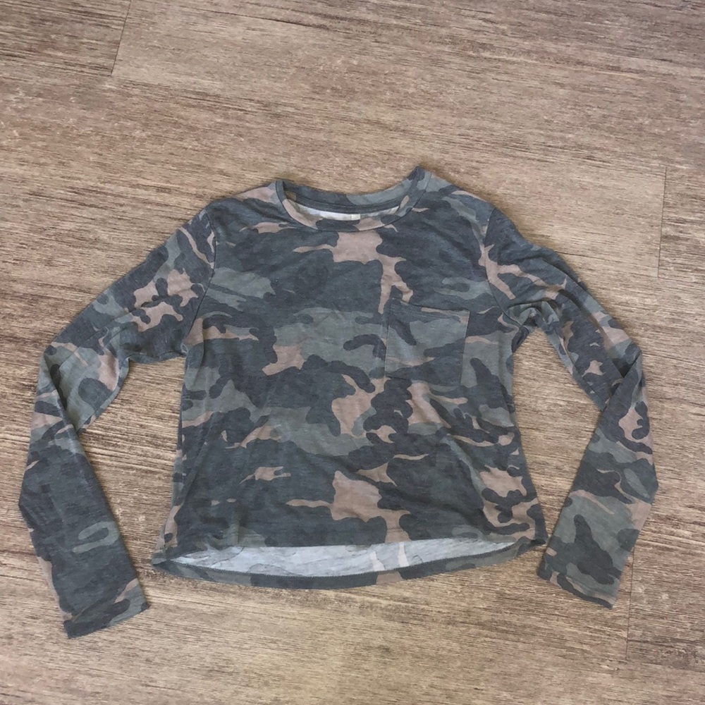 Long sleeve crop top